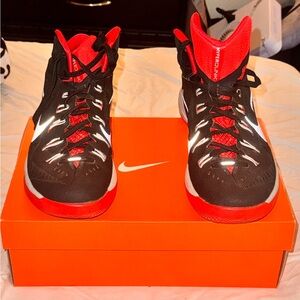 Nike 2014 Hyperdunks - Like New